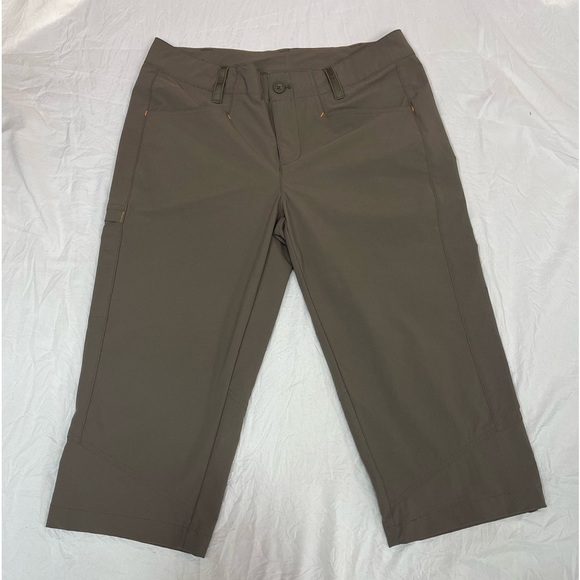 Orvis Pants - Orvis brownish gray mid rise quick dry cargo pocket crop capri pants women’s 8